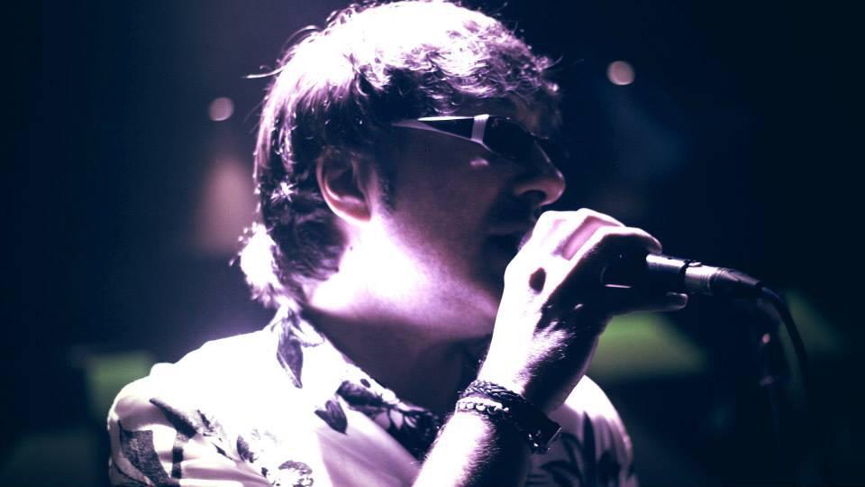 ToniMenguianoCF's tweet photo. #BuenasNoches con esta foto de nuestro jefe @ToniMLaVoz tocando en @LeBoutiqueClub la semana pasada #EfectoMenguiano http://t.co/POQ7hgSjS4