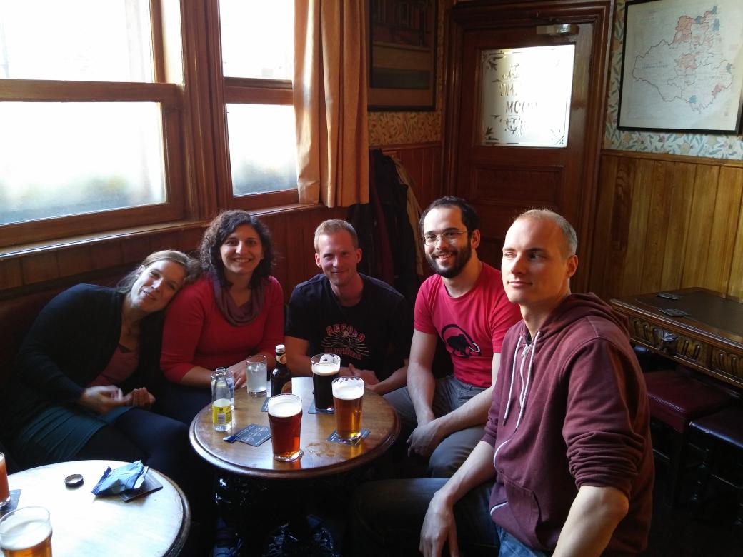 EleGrimoldi's tweet photo. Big reunion of Glanamites in Durham!!
#whereisAmandine? http://t.co/113l6NyNVZ