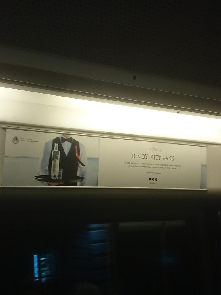 tmtobiassen's tweet photo. Ja, Oslo har godt vann, men trenger vi virkelig å bruke kommunekroner på en slik kampanje, @Oslokommune #h2oslo http://t.co/pkjqZkhsHe