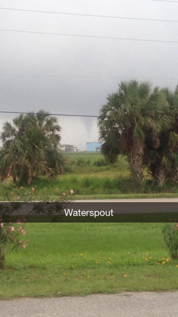 thecatlee's tweet photo. @weatherchannel tornado just touched down in the west end of Galveston Island, TX. Started as water spout. @KPRCFrank http://t.co/pe8PuwFN6q