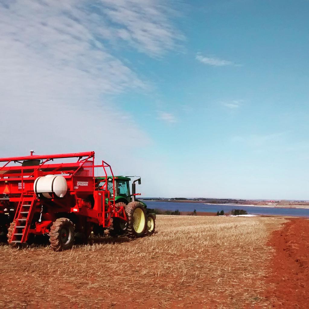 ApaService's tweet photo. Calibrating in Orwell today #peipotatoes #plant15 #trimbleagriculture #atlanticprecision http://t.co/SVE07mJgtC