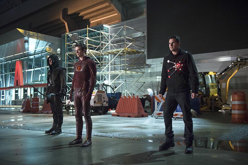 Variety's tweet image. #TheFlash's @CavanaghTom talks facing off against @grantgust, @amellywood and @RobbieAmell: variety.com/2015/tv/news/t…