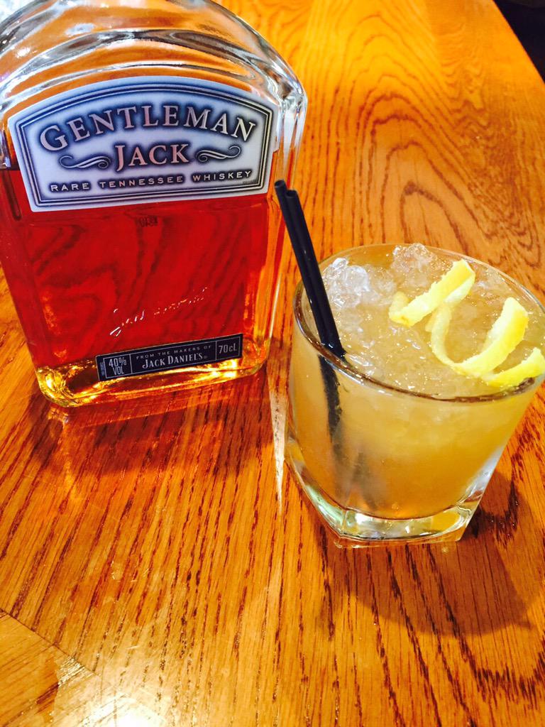 miniminter's tweet photo. This drink> #RLSam http://t.co/SkW21WU4Ej