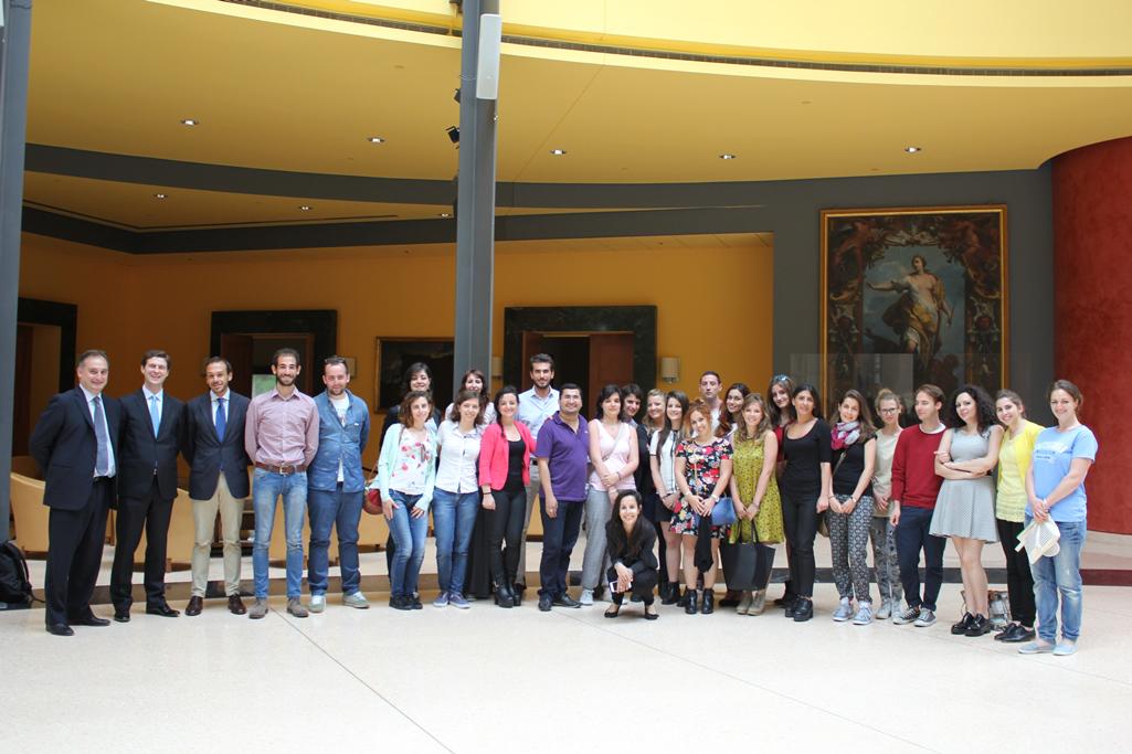 ItalyinUS's tweet photo. Welcome to future communicators from @uniiulm @MicriMaster for a visit to our Embassy #digitaldiplomacy http://t.co/lViCx1nbrX