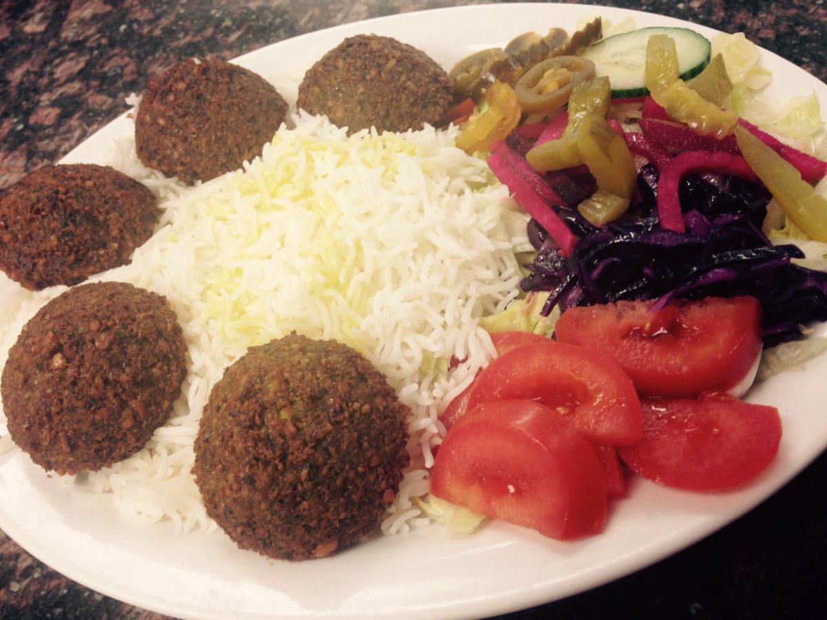 Ariyanaptrbro's tweet photo. Our delicious vegetarian option... FALAFEL! #bestinthecity #yumm http://t.co/QOSmhbRVvk