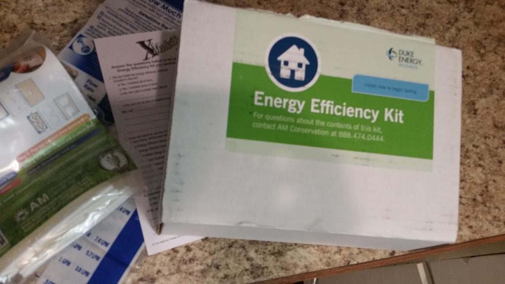 kemoorefield's tweet photo. Thank you @DukeEnergy for the awesome #EnergyEfficiencyKit  Our family is installing right now! http://t.co/1OJRyskTUt