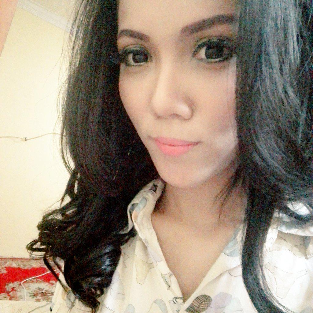 Poppy Amanda putry tweet media