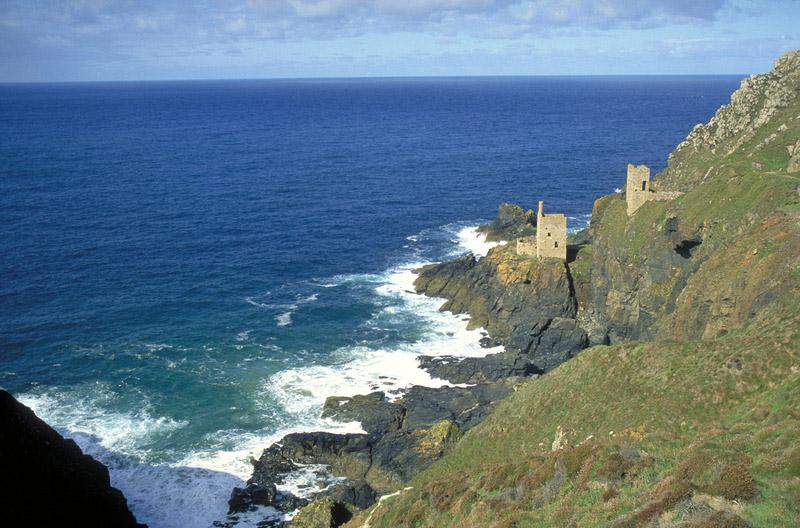 VisitBritain's tweet photo. Poldark hits our screens in June on PBS. Find out where it was filmed in Cornwall: http://t.co/SZEmxPnjzF http://t.co/BcwKP1ZxUq
