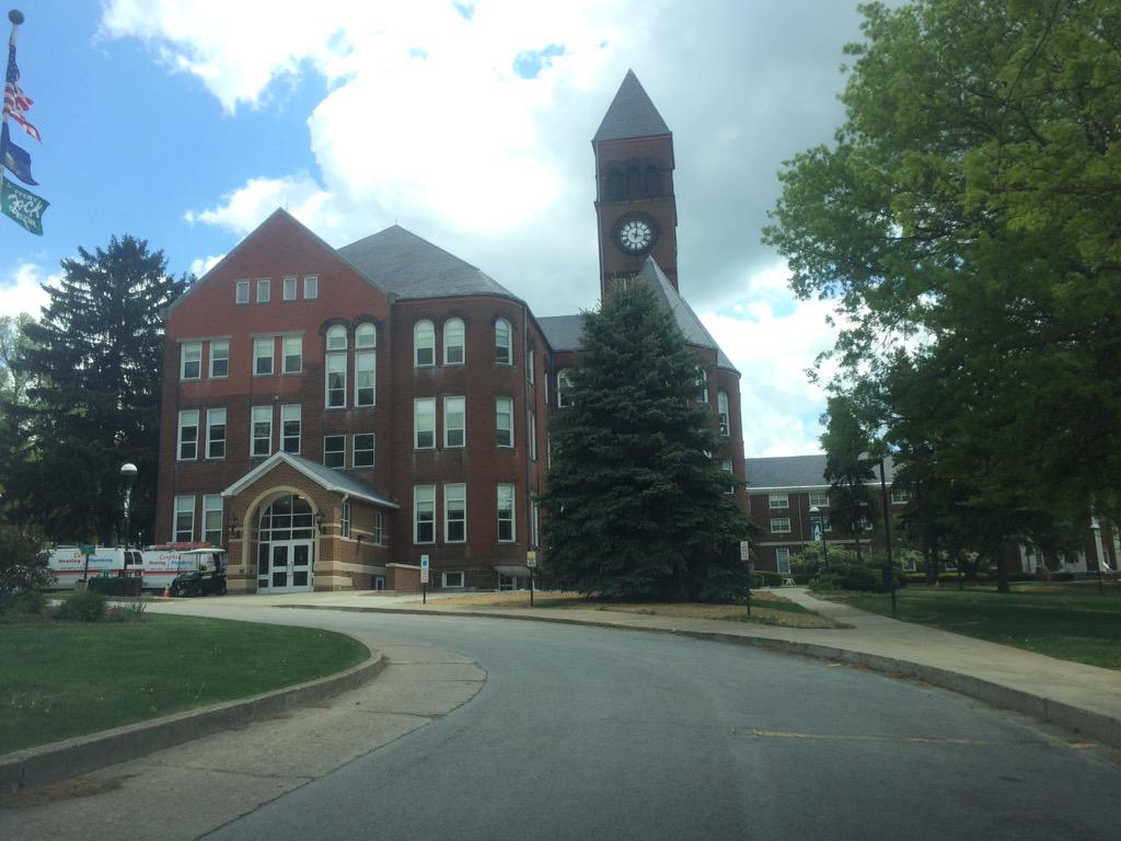 JJZabek's tweet photo. Where @KIBerg17 was on the #sciencegrind. Quaint, adorable school and town. Quite appealing Kira! http://t.co/P7nWcfDqYa