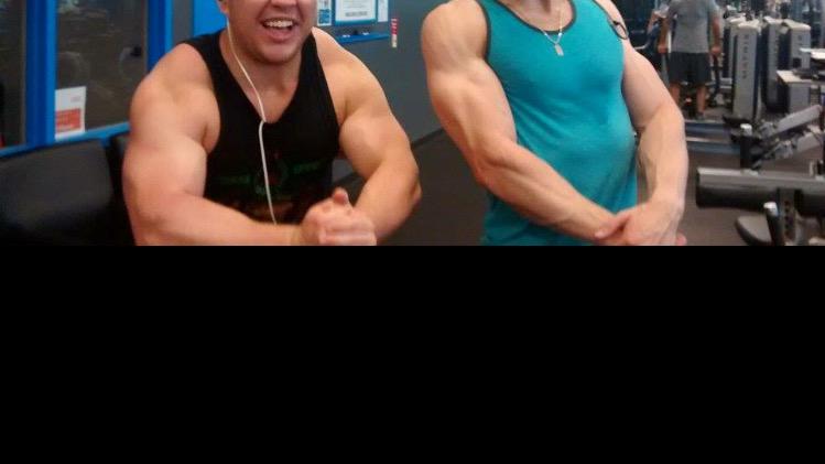 SimplePreppy's tweet image. These are my friends 💁🏽