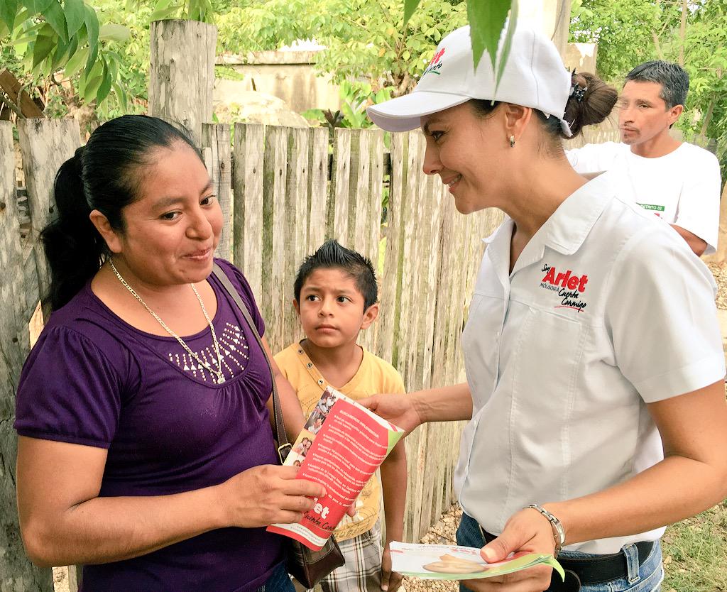 ArletMolgoraG's tweet photo. Las familias de #Limones y de #QRoo se merecen leyes que fortalezcan el bienestar de sus familias #CuentanConmigo 👍🏼 http://t.co/8ZFOnY6H9V