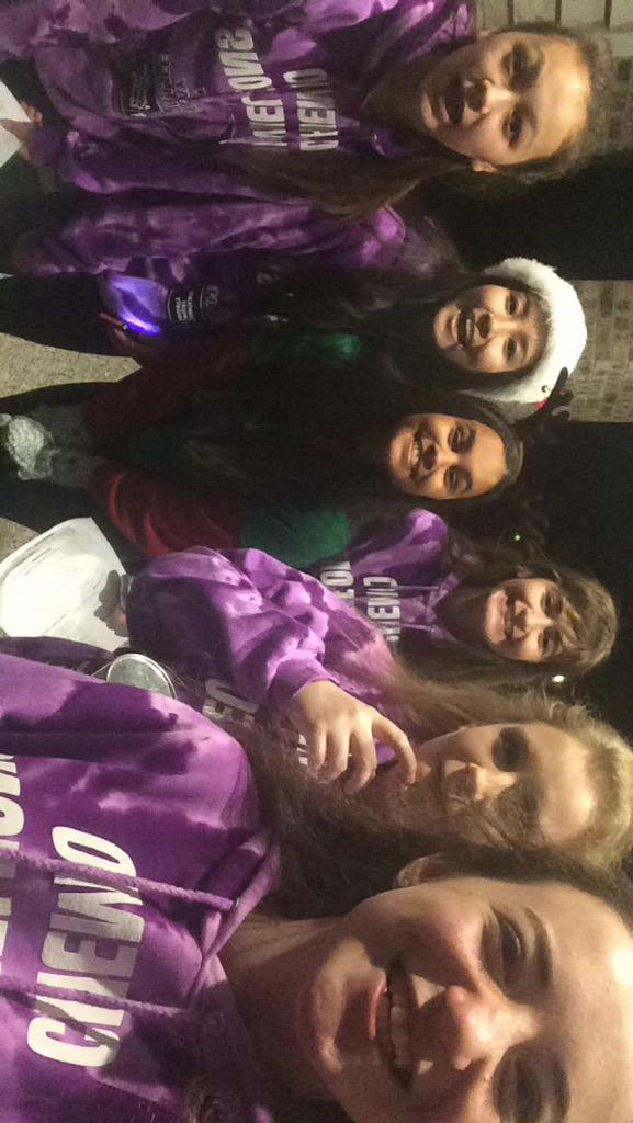 sham_987654321's tweet photo. Love fundraising with these ladies ๐ @RelayforLifeEHS #CountdownToRelay http://t.co/3FxFNdgJLF
