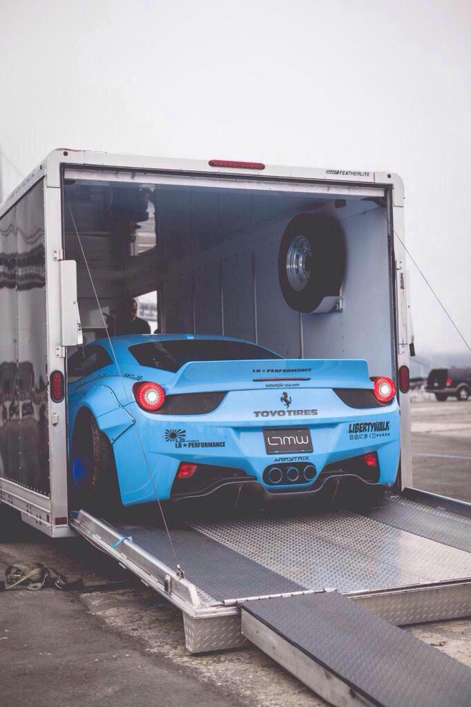 BossCarsDaily's tweet photo. Liberty Walk http://t.co/uqlFCzooWE