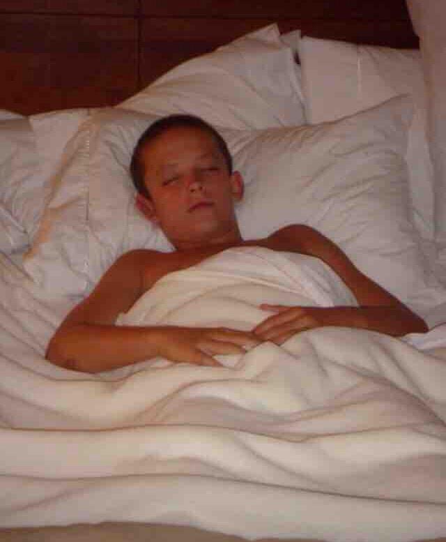 henryhollowhead's tweet image. Happy bday jjhealy #frontload #selfserved #KateMoore