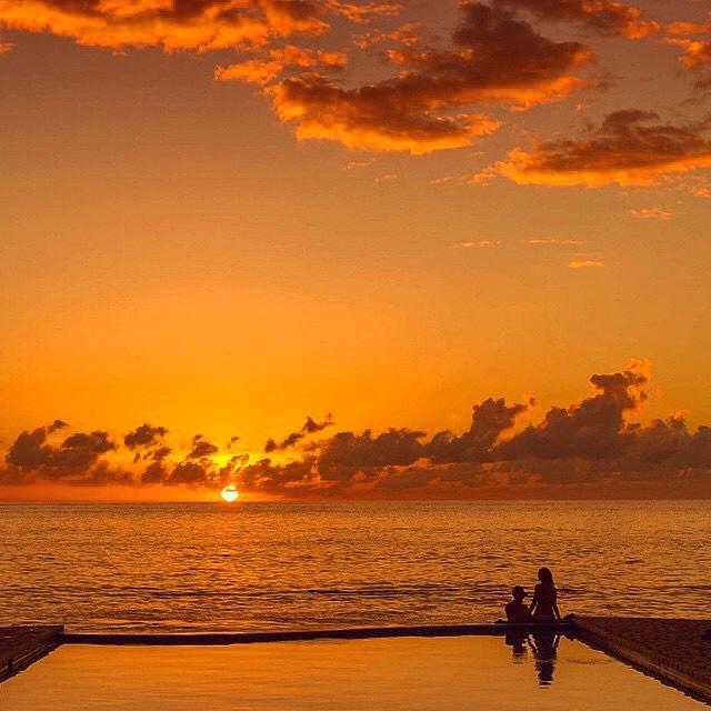 ClimaMgta's tweet photo. Amazing sunset photo by ✨@imjustjk✨ he has a beautiful gallery that I highly recommend you all check out 😍 Sunset i… http://t.co/jPLRXWs153