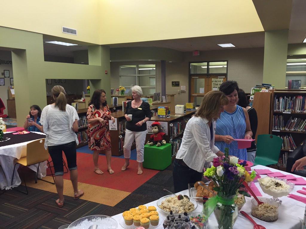 GACaanderson's tweet photo. Thankful for all these wonderful volunteers! Could not run media center without them! http://t.co/z7jOdV1Qjn