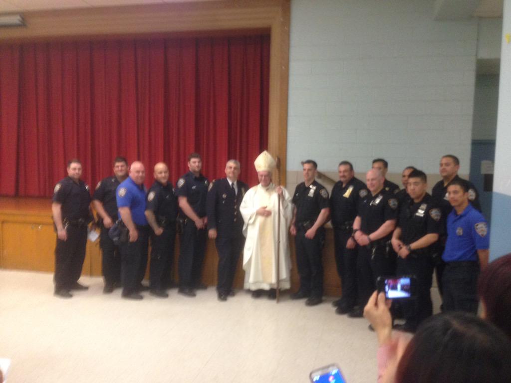 mhrcaparents's tweet photo. Thank You @NYPD109Pct for protecting us everyday. http://t.co/aNOzyVfTPs