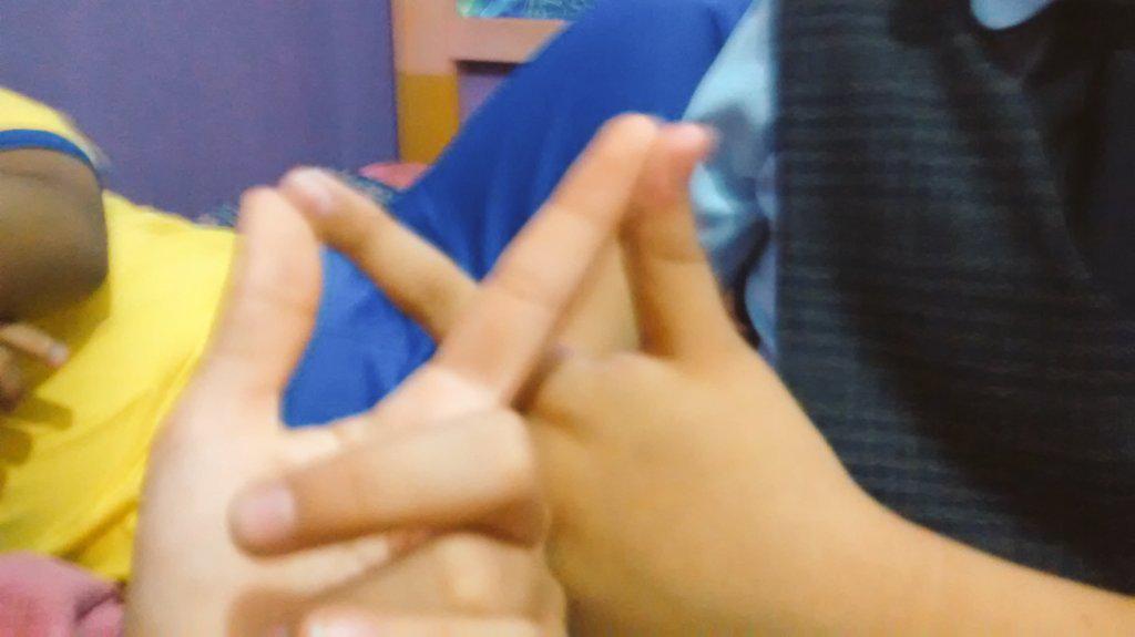 Cciara10's tweet photo. Beffas!! @HeizelCaceres http://t.co/XBBrUyBGe2