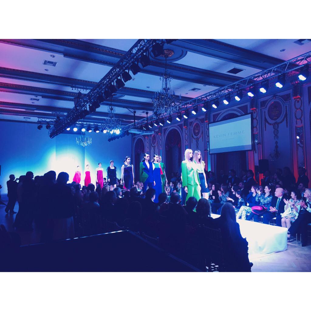 Increible desfile 👏🏻👏🏻#AlvearPalaceHotel