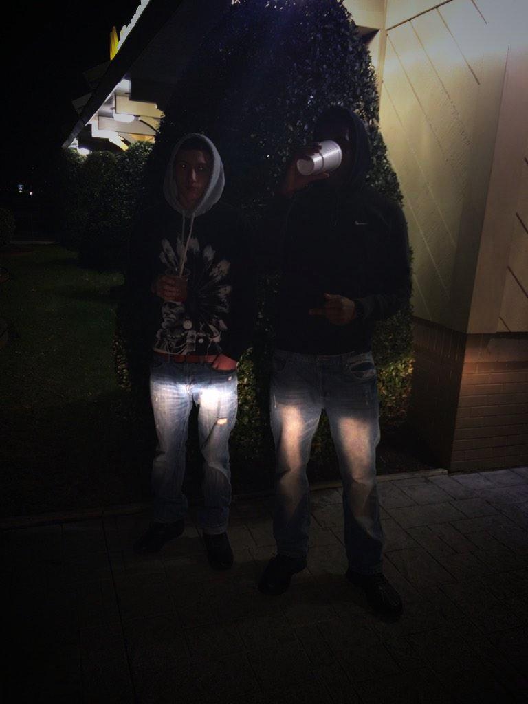 Headd__Honchoo's tweet photo. Little bro from the GECO y'all just chewing on his dick haha #tb http://t.co/Pp7vgtRHGB