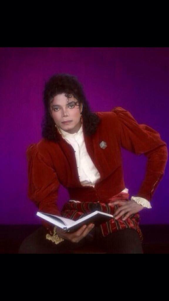 TheRaceDraft's tweet image. When you see another Lebron vs Jordan debate on your timeline...