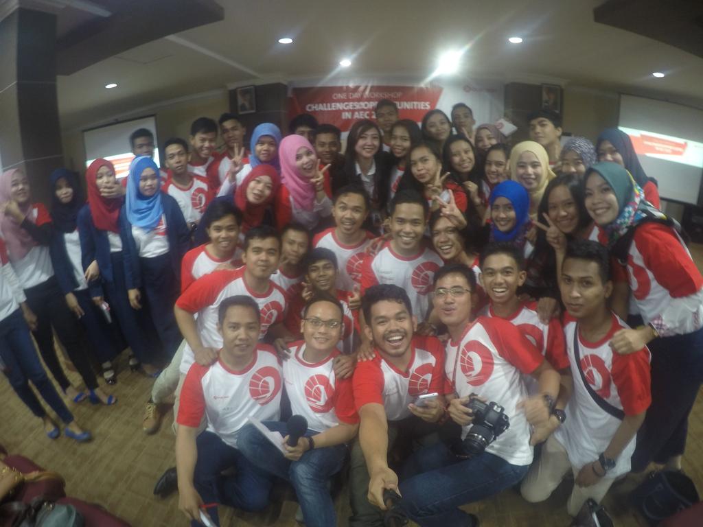 muhmeidika's tweet photo. @bankocbcnisp @campus_maroon   #ODWOCBCNIPS http://t.co/LwtXA6PfRy