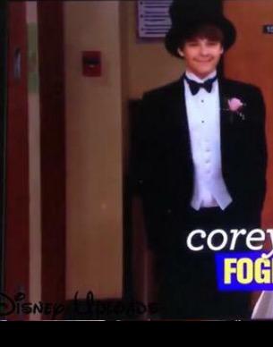 Is standing at the altar waiting to marry <a href="/MayaGMW_/">ᴍᴀʏᴀ ᴍɪɴĸᴜs.</a>  wearing this -