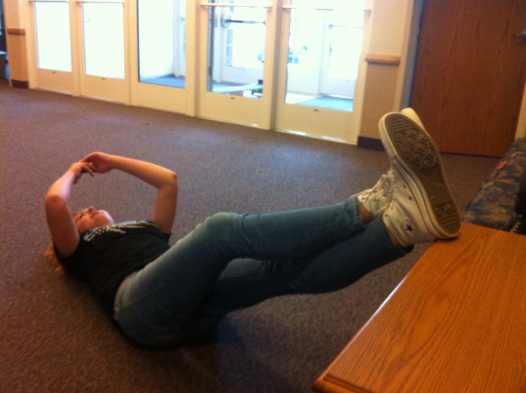 laursmeltz11's tweet photo. when your back hurts but you want to check twitter. #imatchurch http://t.co/OGBUhDpDtt