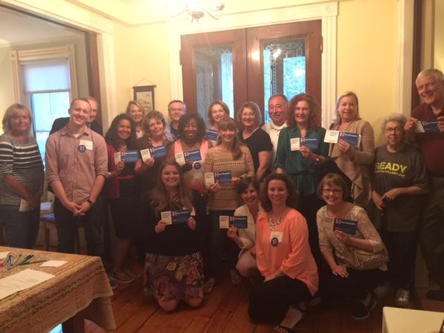 erinturmelle's tweet photo. Look at this group! Our @HillaryforNH team is strong in #Exeter! #Seacoast #Region03 http://t.co/nT6MOHyjA1