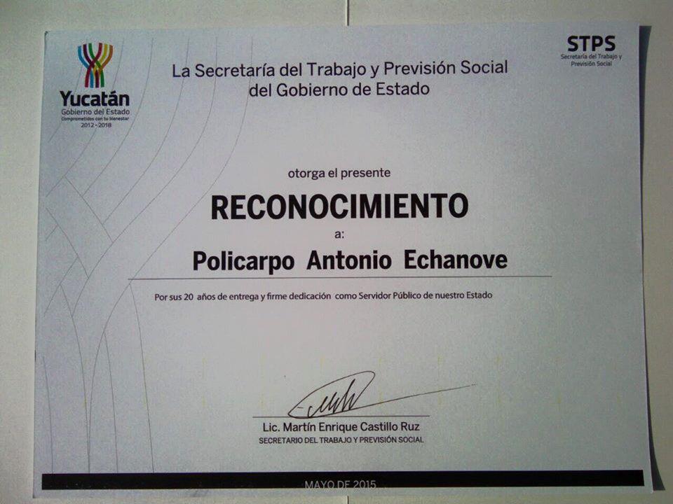 20 años como representante patronal para asuntos universitarios.