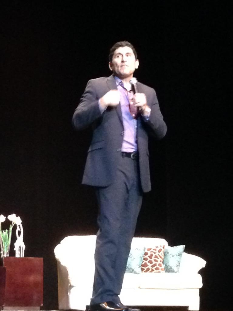 alexsvaldes's tweet photo. @drcesarlozano gracias por venir a Monclova http://t.co/ZS5AVv9GtH