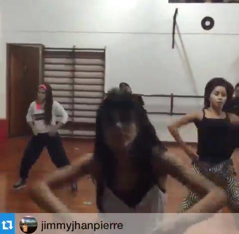 TEAMPIERINAZ's tweet photo. Eres la mejor bailarina👌 @PierinaZignago http://t.co/peHCHkTfwV