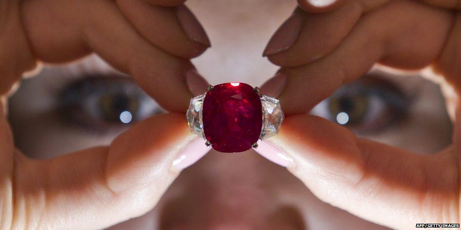 BBCWorld's tweet photo. The Sunshine Ruby becomes the world's most expensive coloured gemstone
http://t.co/gbt8D1AB3s http://t.co/NFUdDYHCJj
