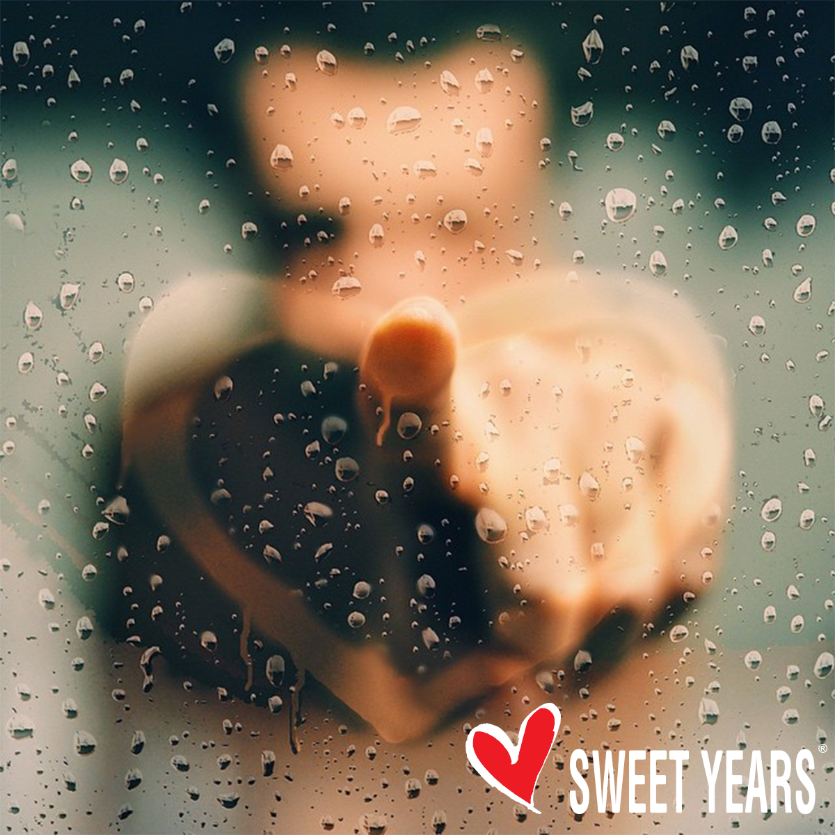 SweetYears_it's tweet photo. Ricordati sempre che #NonSiViveSenzaCuore! http://t.co/kMq43rGWxD
