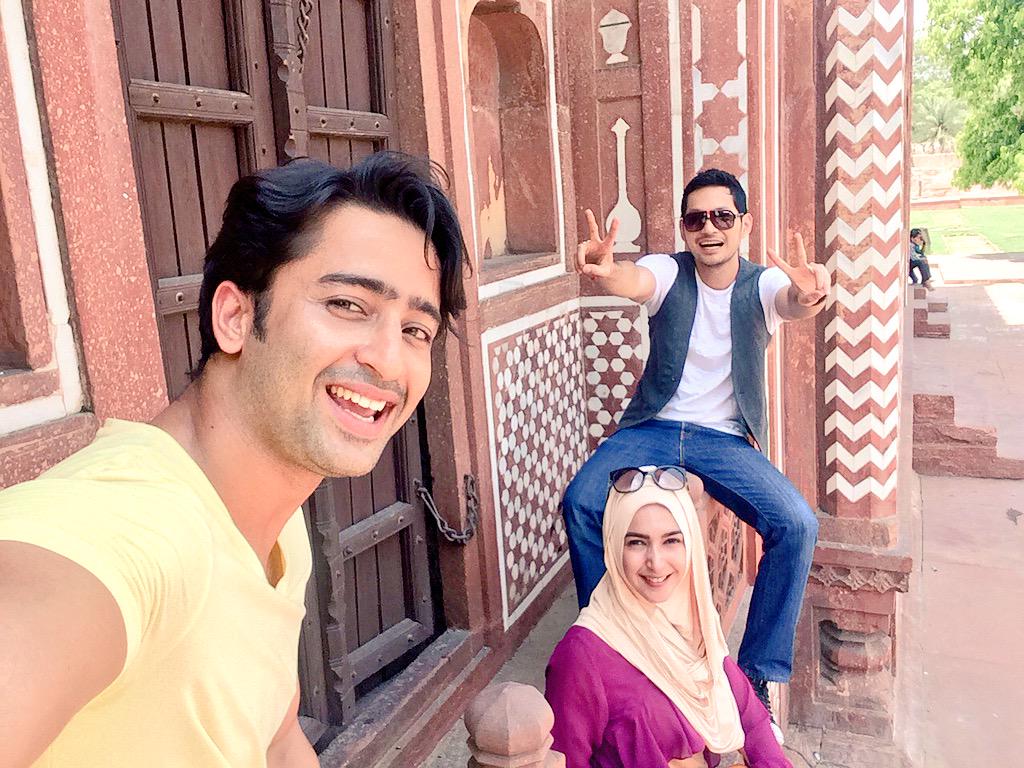 Shaheer_S's tweet photo. Last few days... 🇮🇳🚘🐂🐫🚲🎬📷🍴🎶 http://t.co/xkka6MhF8j