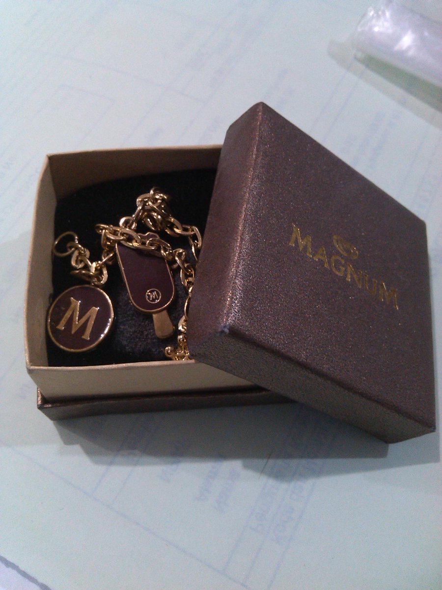 Trimakasih ya <a href="/MyMagnumID/">Magnum Indonesia</a> ... gelang nya udah sampai... #celebratepleasure