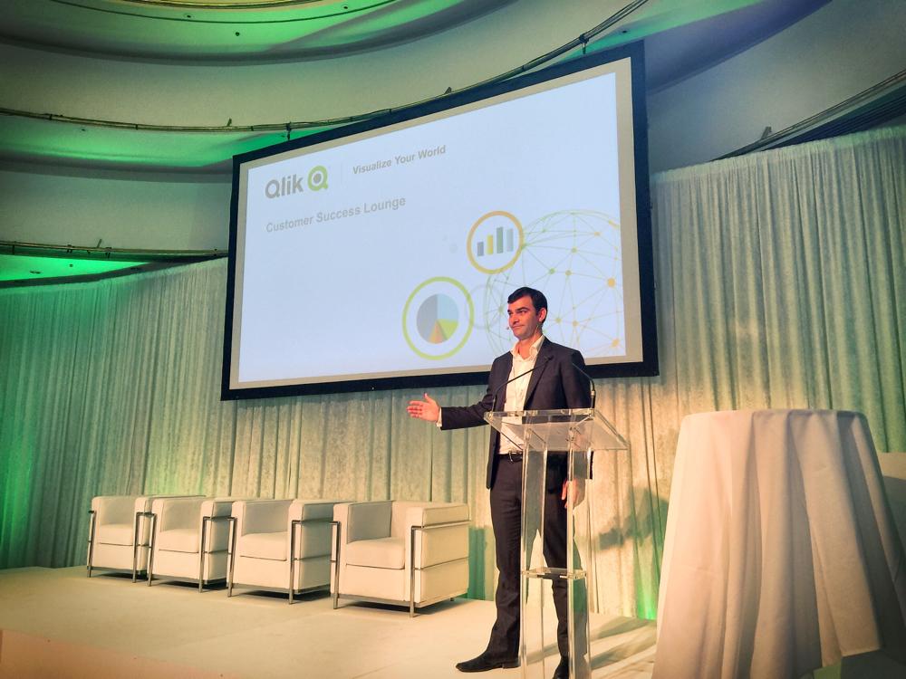 mattgrayndler's tweet photo. @StuartPWard opens the customer success lounge at #VizYourWorld Melbourne for @Qlik_APAC #dataviz http://t.co/8k8fXTr2MX