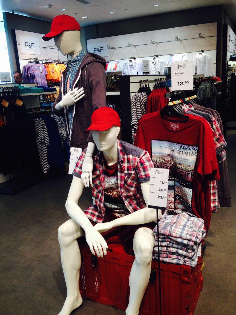 bagshaw2112's tweet photo. ZUG store in Switzerland looking good with new collection stock. Great mannequins .. #ffglobal http://t.co/mcJmBrIuIs