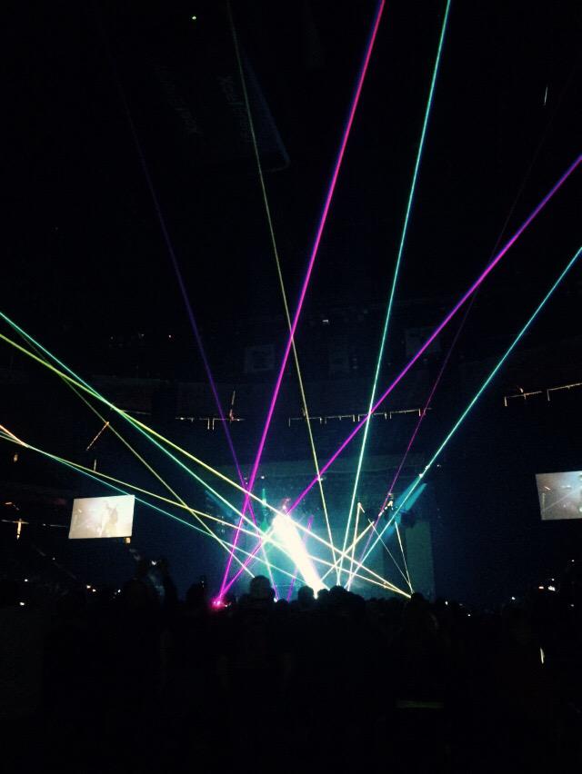 pkrall's tweet photo. @pkrall: #R40Live @rushtheband #RushXEC #RushinConcert #R40memories @neilpeartnews http://t.co/a2m7oeFQfV