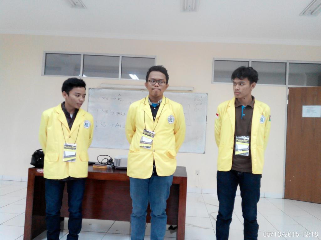 PemiraTGP_2015's tweet photo. Naah inilah dia Kandidat cakahim nomor 2, dengan kedua campaign managernya http://t.co/oyCViBLLWy
