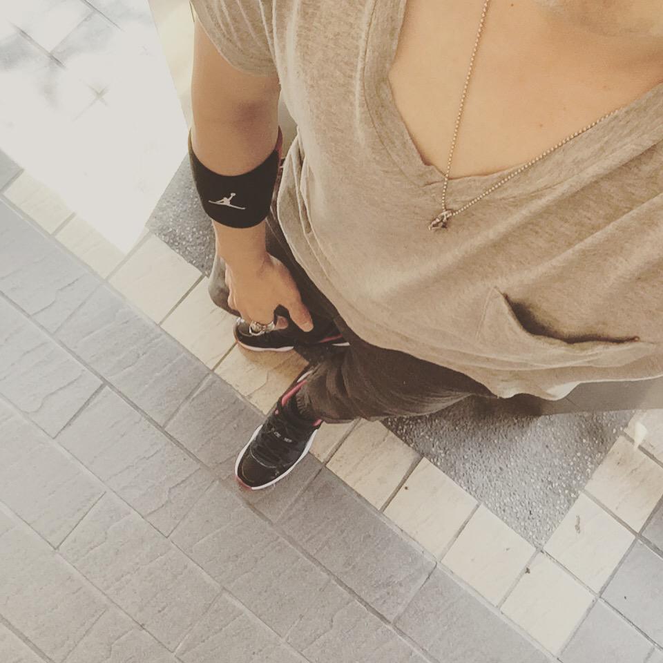 nick_gk's tweet photo. #jordan11 #jordan #chromehearts #justindavis #fosneaker #jordanbred #taipei #taiwan http://t.co/TaqSBCbyKN