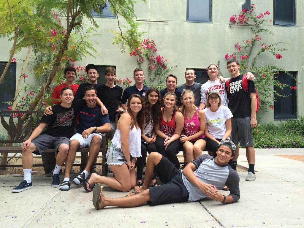 CSaboveDaRest's tweet photo. Family photo accomplished. Not much left to do but pack and cue up the #Furious7 sound track. #PSPfam #BearDown http://t.co/1aLLkUVIrH