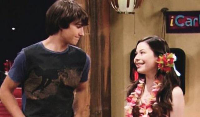 x5SOSftArianax's tweet photo. Miranda Cosgrove and James Maslow will always be my otp ๐๐ #jiranda http://t.co/zVh8ochsa9
