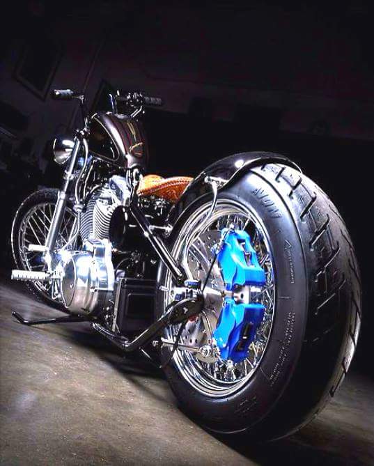 BarcelonaHarley's tweet photo. Será la única #Harleydavidson que frene bien ... 😯 ?
#moterosbcn #talleres #fenos ##FelizMiercoles @muellerSM75 http://t.co/eBnqIvYt7T