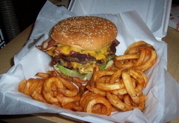 FoodPornAww's tweet image. Double Bacon Cheeseburger with Curly Fries