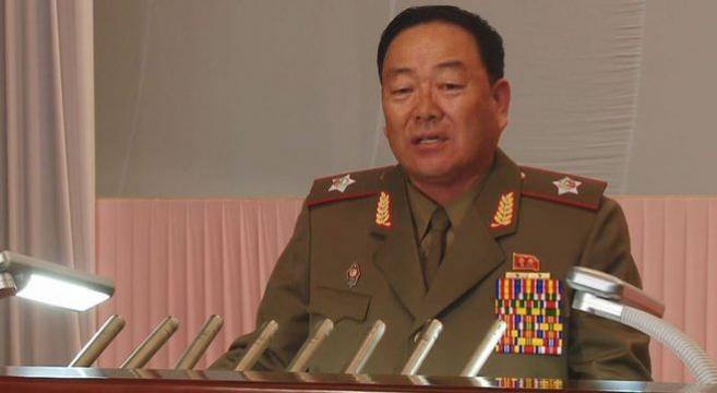 A3Noticias's tweet photo. Corea del Norte ejecuta al ministro de Defensa tras quedarse dormido en un desfile http://t.co/Z3jIYqjaEj http://t.co/HAEhnm6rT2