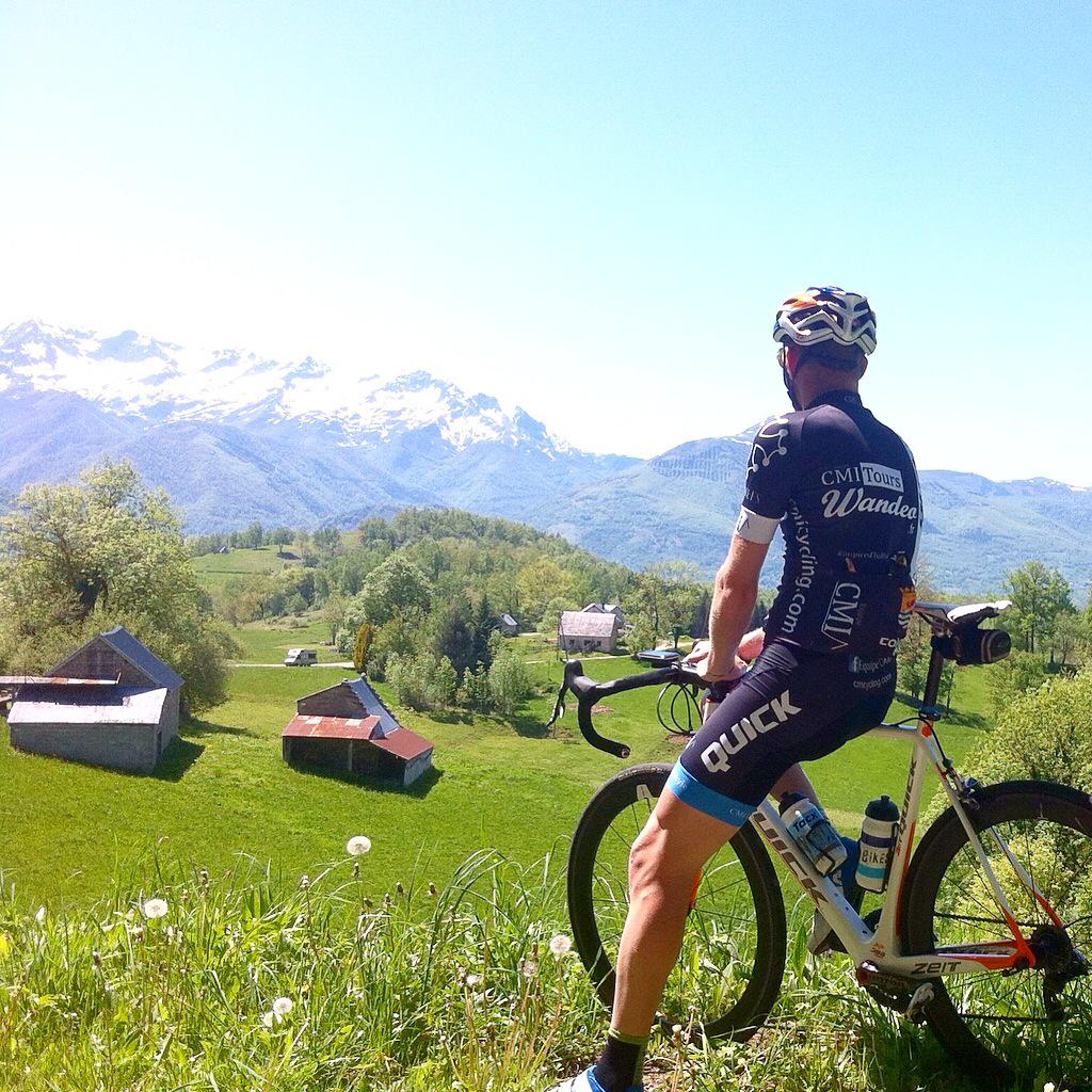 ECTproCYCLING's tweet photo. A great shot from our trainingcamp by @CMItours in the #Pyrenees #inspiredToRide #quickcycling http://t.co/pRJWdCb55v http://t.co/LGjAGr2cNe