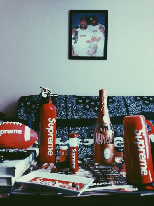 UrbanStyleES's tweet photo. Supreme... 👌 http://t.co/FKooCXKvtm