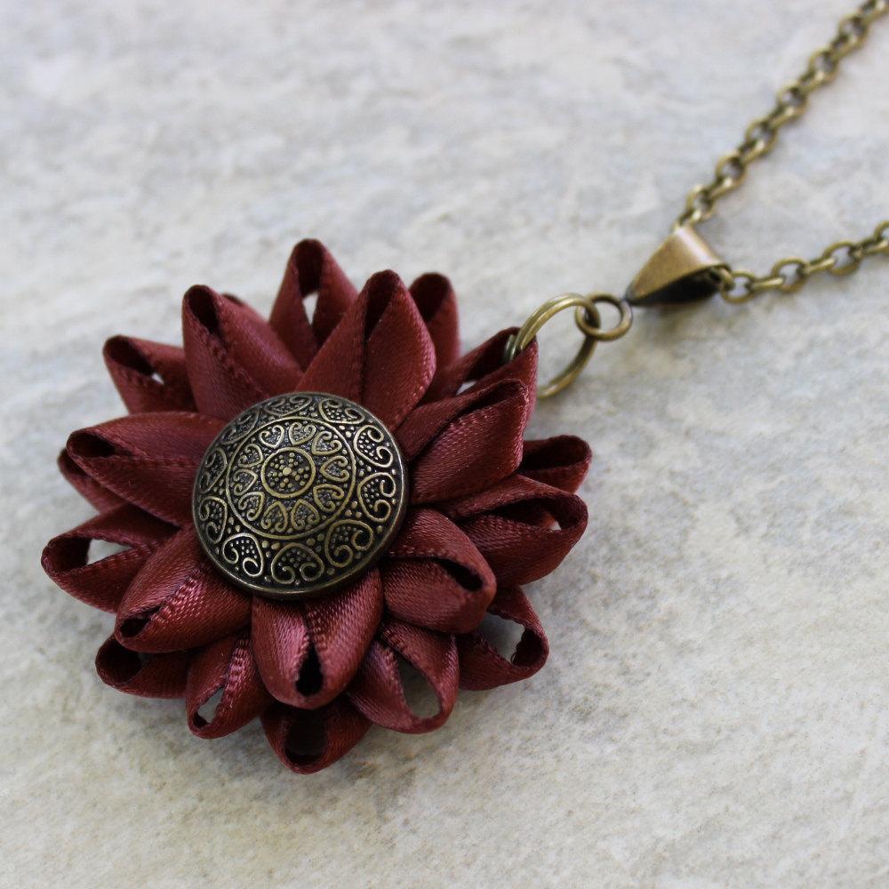 PPerceptions's tweet image. Wine Necklace, Wine Colored Necklace, Dark Burgundy Necklace, Red… etsy.com/listing/154532… #esweddings #ReddishBrown