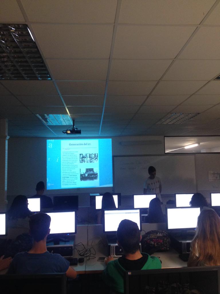 JuliaMBenito's tweet photo. Descubriendo la #generación27 gracias a @Chemilla10 #mlearning #blearning #comunication #education #tric #emirec http://t.co/fgs0wqnvkG